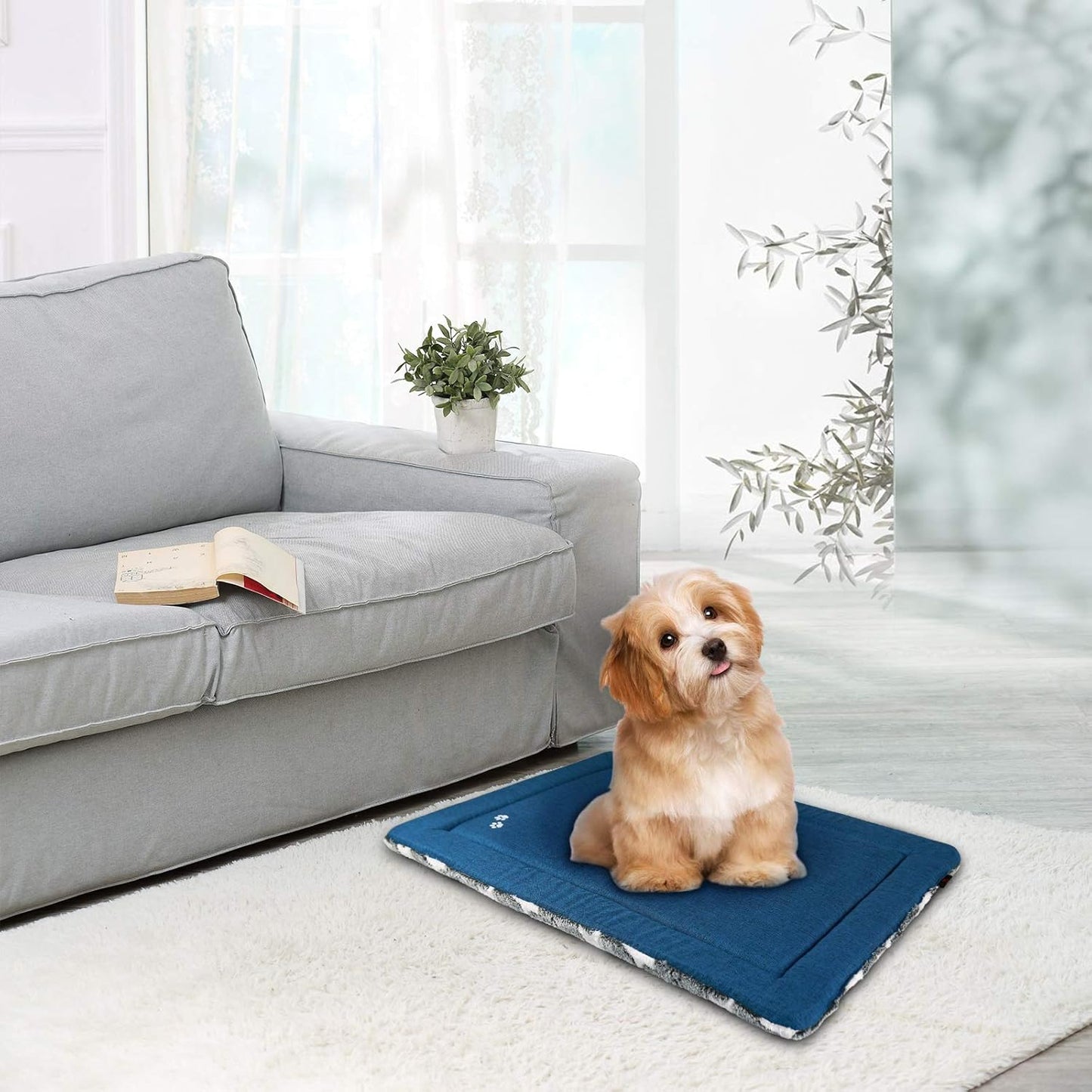 KROSER Fancy Dog Crate Pad - Reversible (Cool & Warm), Machine Washable, Suitable for Small to XXX-Large Dogs, Grey, Navy, Star Pattern