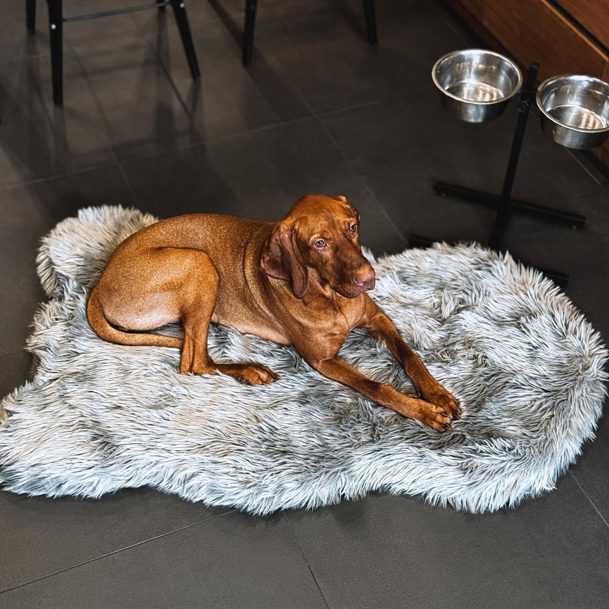 IHAPPYDOG Luxury Faux Fur Orthopedic Dog Bed, Memory Foam Dog Bed for Small, Medium, Large and XL Pets, Fluffy Pet Bed with Waterproof and Washable Cover (Grey, 50"x30")